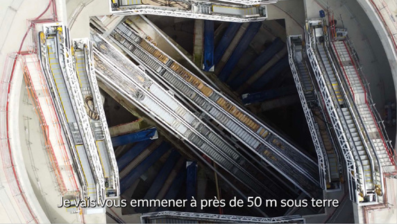 A large, open structure with a spiral staircase.

Contenu généré par l’IA